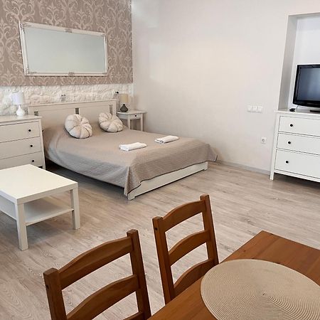 Pacsirta Apartmanhaz Έγκερ Εξωτερικό φωτογραφία