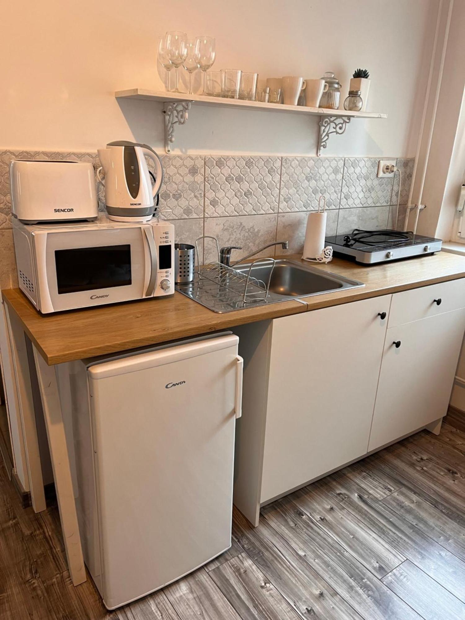 Pacsirta Apartmanhaz Έγκερ Εξωτερικό φωτογραφία