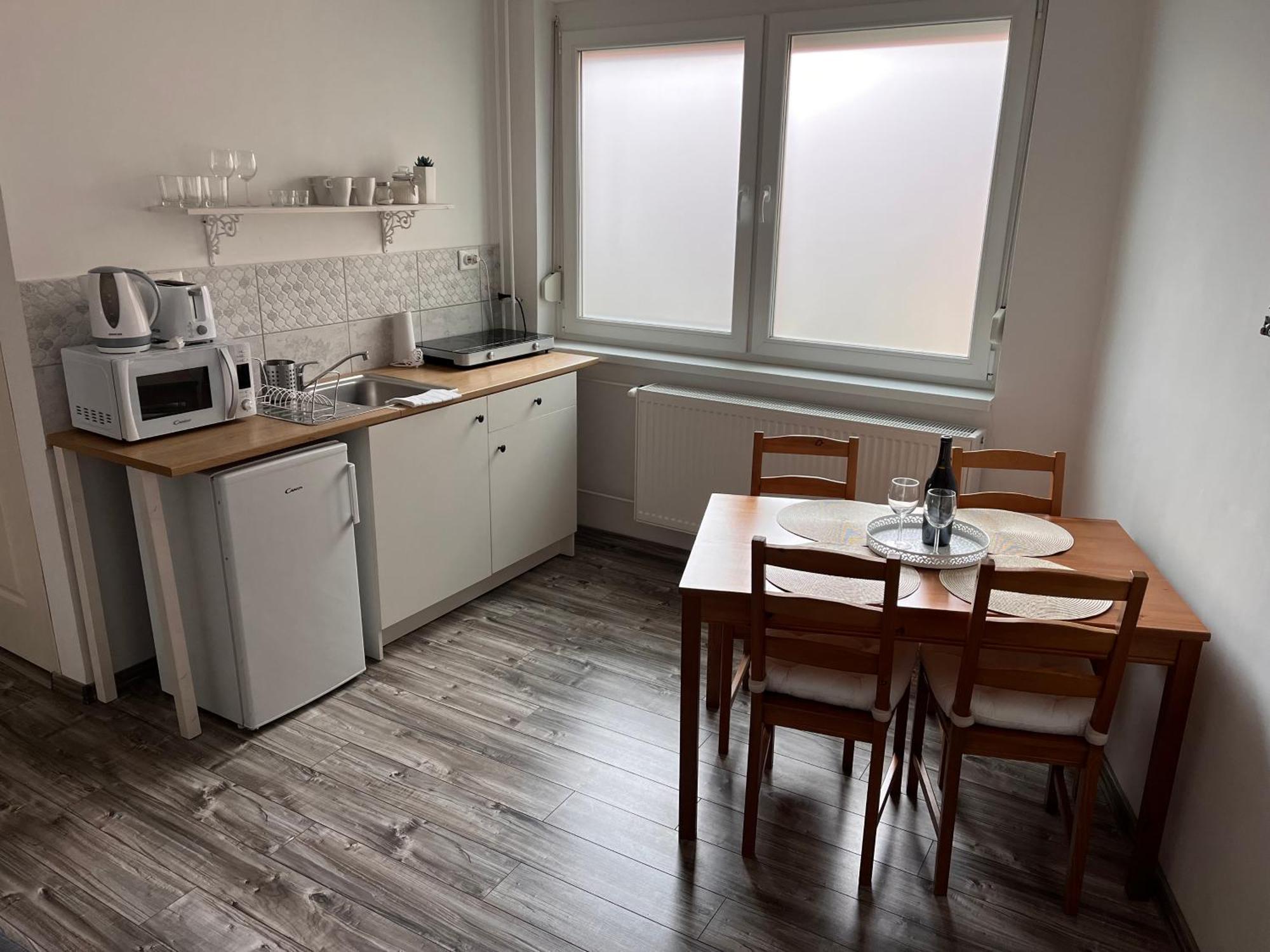 Pacsirta Apartmanhaz Έγκερ Εξωτερικό φωτογραφία